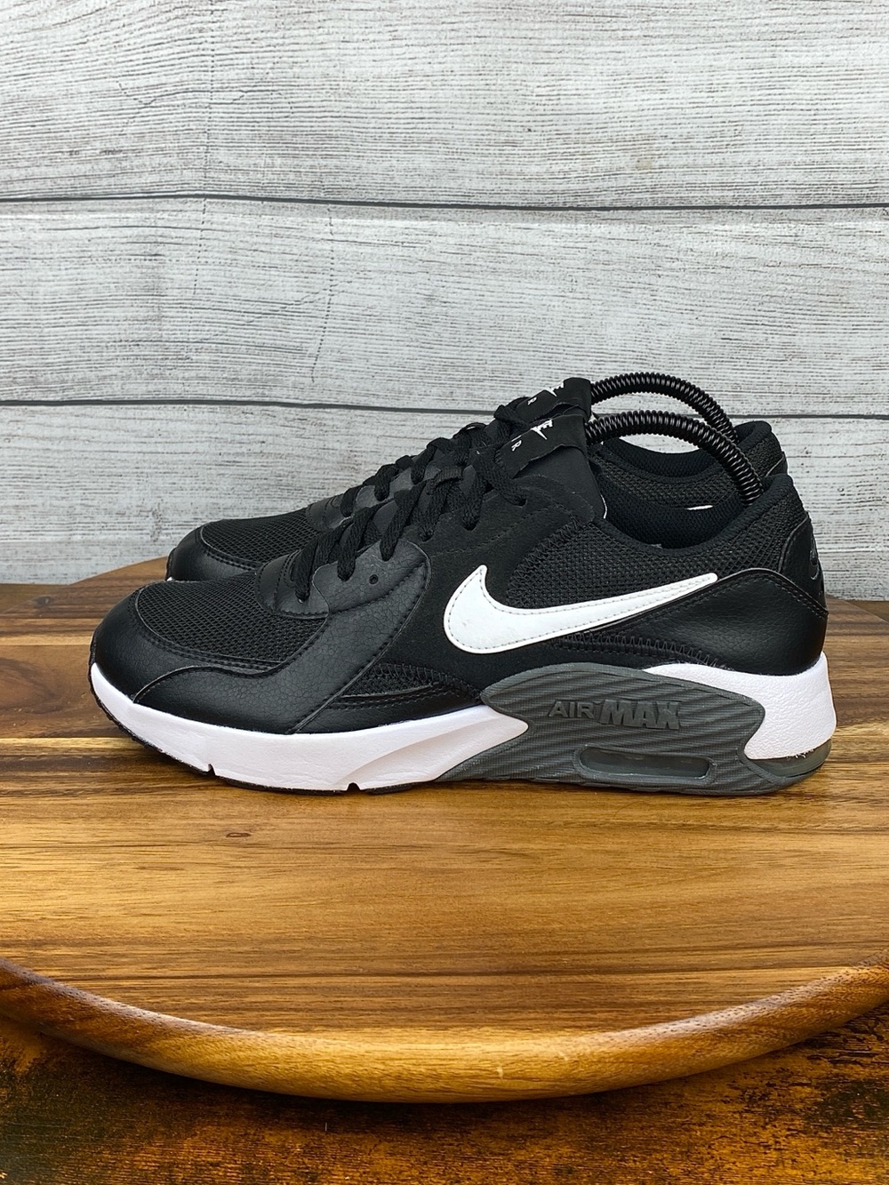 Nike Air Max Excee Black White Grey Shoes Youth Size 7 / Women’s Size 8.5